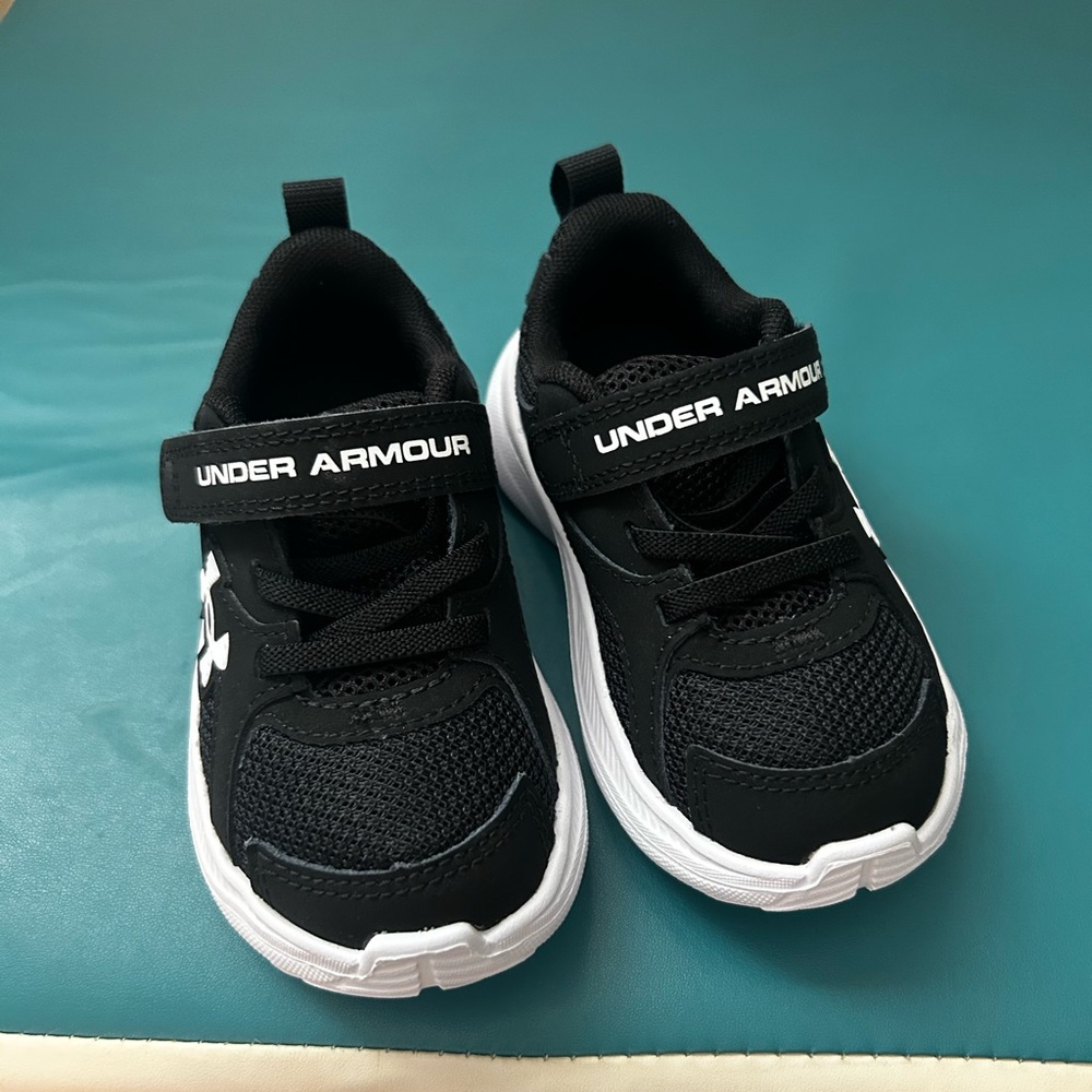 Under Armour Kids Black and White toddler shoe